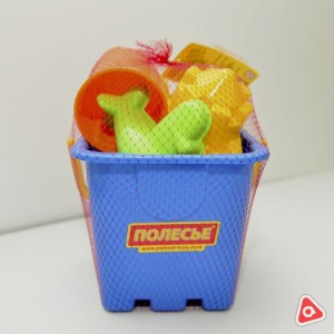 Набор для песка Ведро с формочками в сетке 16 см /8295